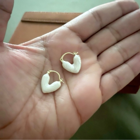Elegant Gold And Enamel Huggie Hoop Earrings - Picture 3 of 4